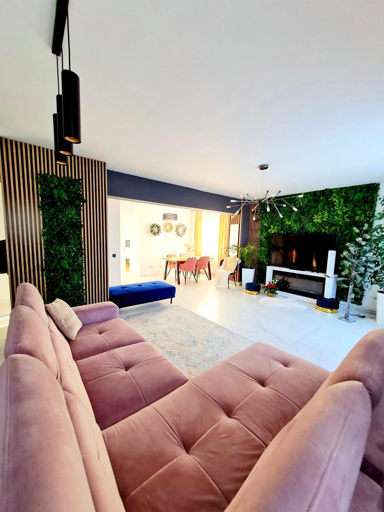 Penthouse View Aeroport Iasi Apartment Bagian luar foto