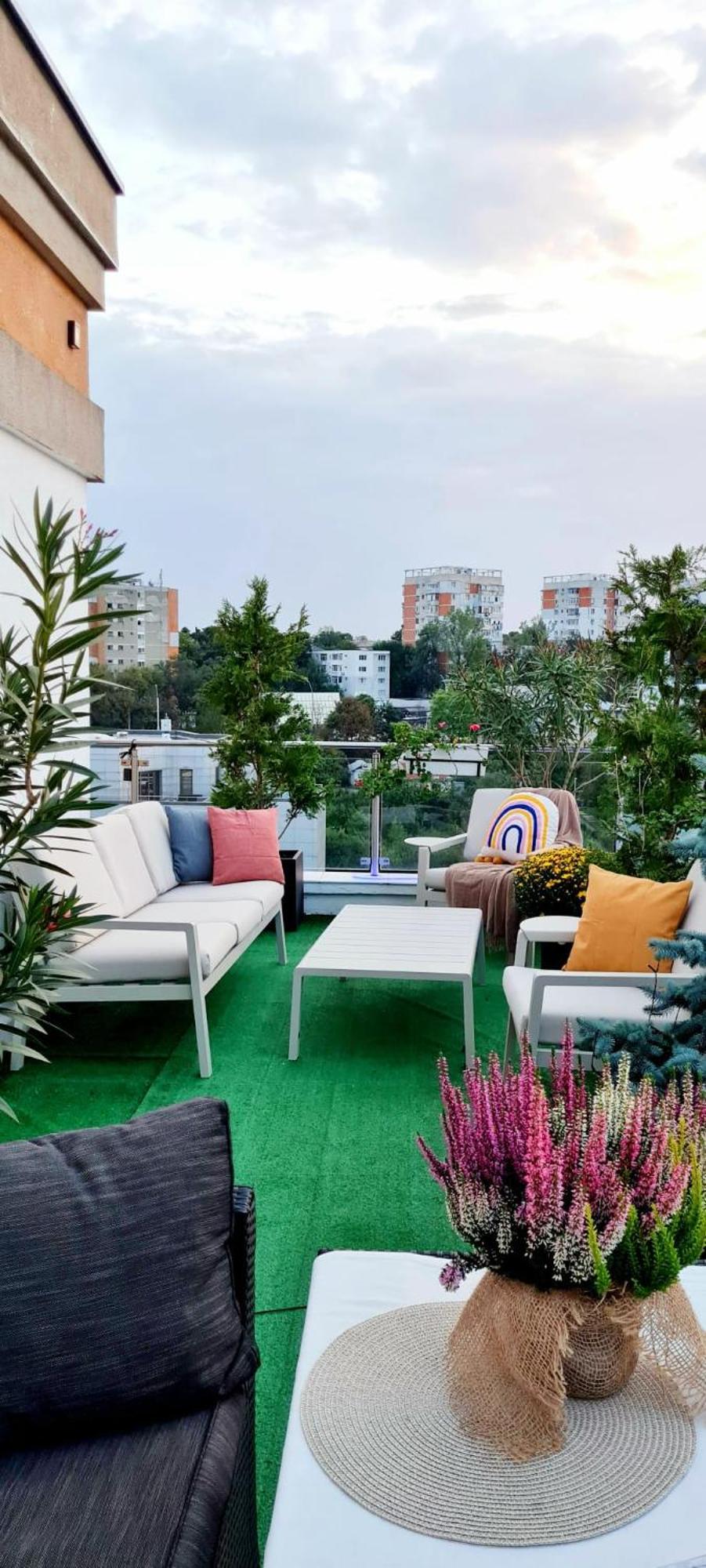 Penthouse View Aeroport Iasi Apartment Bagian luar foto